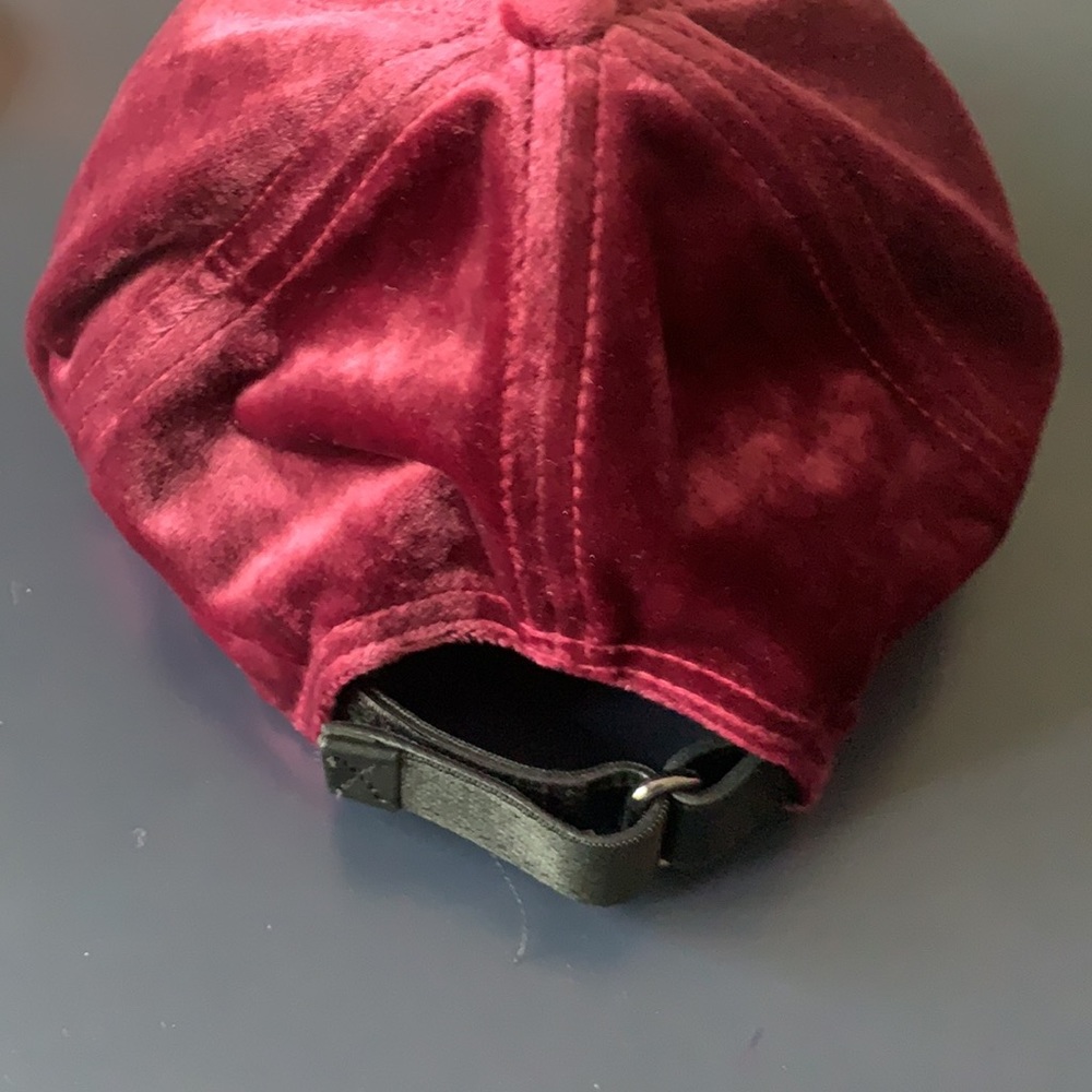 Barney’s velour baseball hat - Picture 3 of 4